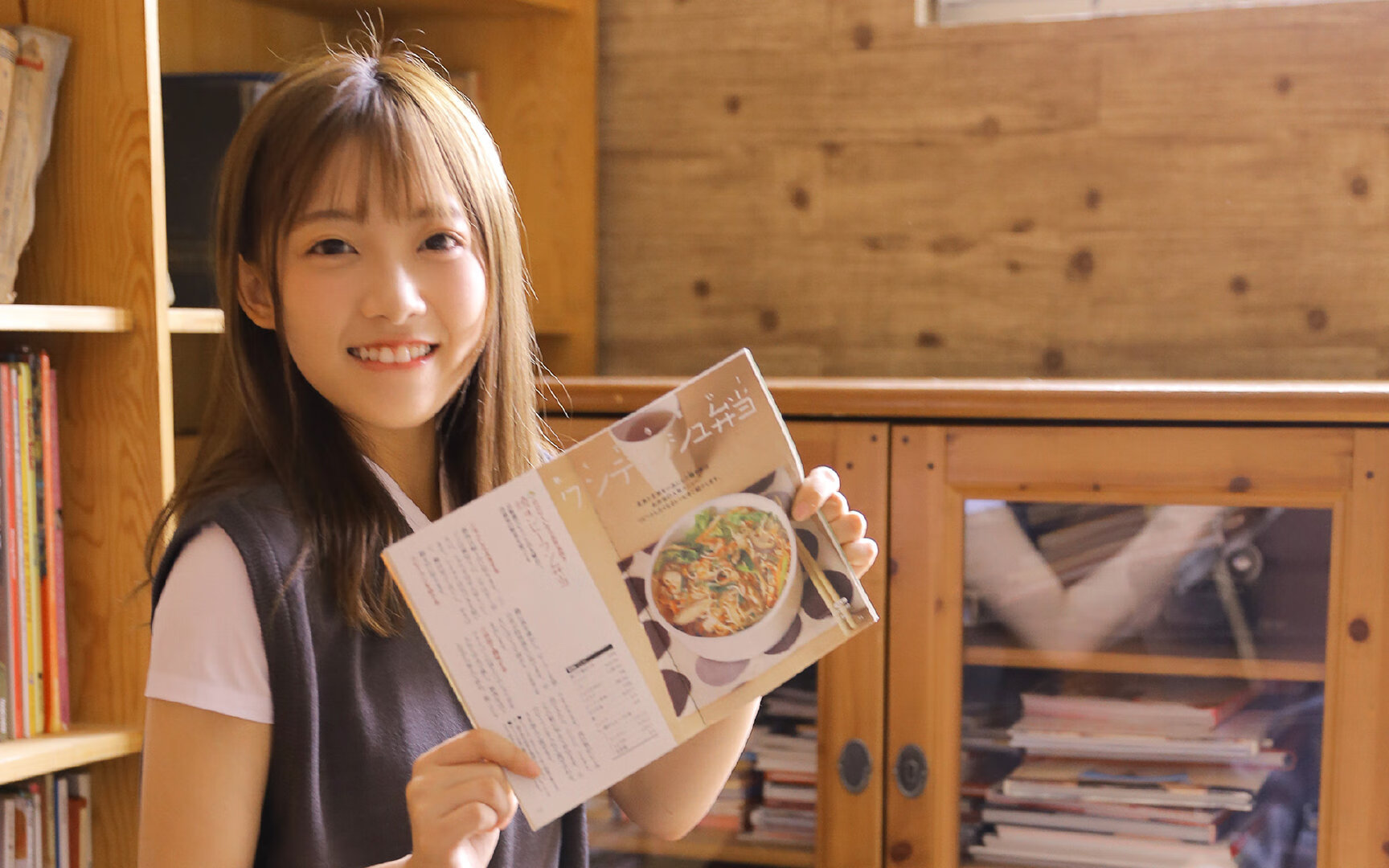 英超:曼城在补时阶段绝杀利物浦,争冠形势扑朔迷离,英超第4轮_曼城5球狂胜利物浦 曼联连胜终结无碍领跑