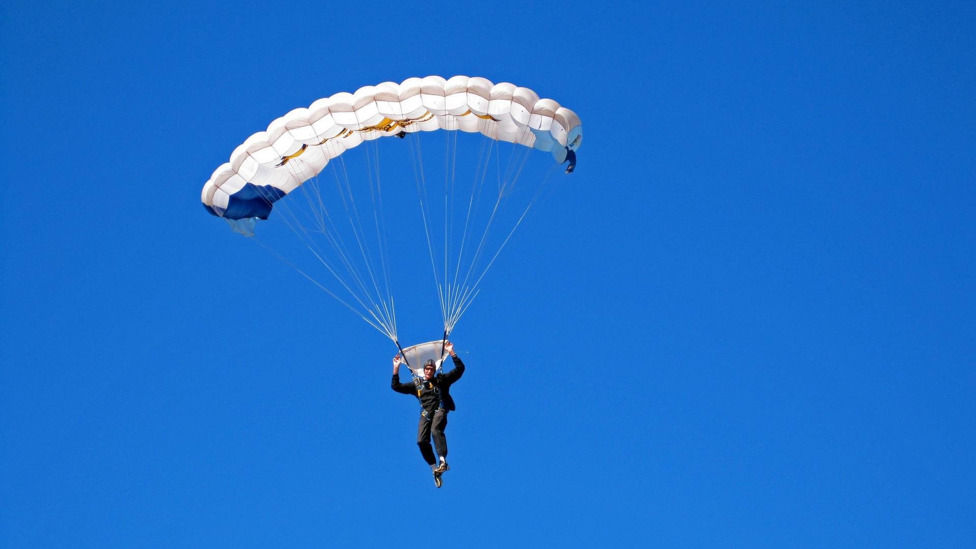塞内加尔马术协会授予阿卜杜·巴“年度最佳障碍赛骑手”称号。